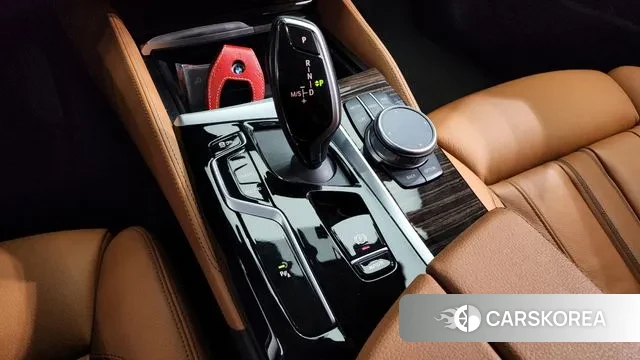 BMW 5 Series (G30) id 3095035 из Кореи 19