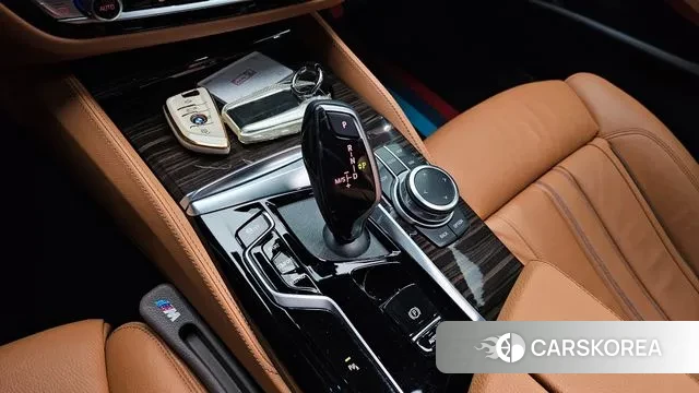 BMW 5 Series (G30) id 3389476 из Кореи 19