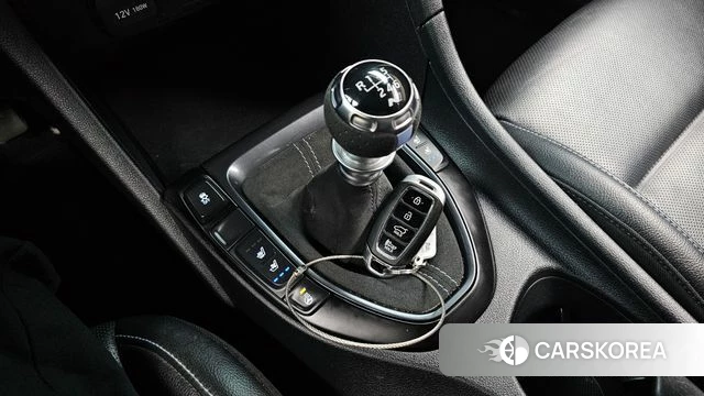 Hyundai Veloster (JS) id 3884787 из Кореи 19