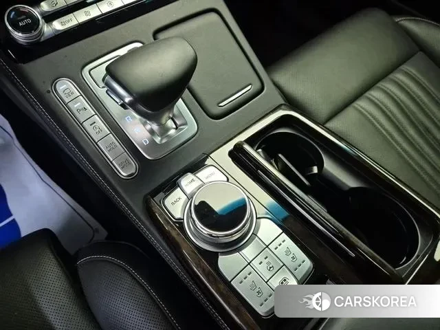 Genesis G90 id 3655950 из Кореи 18