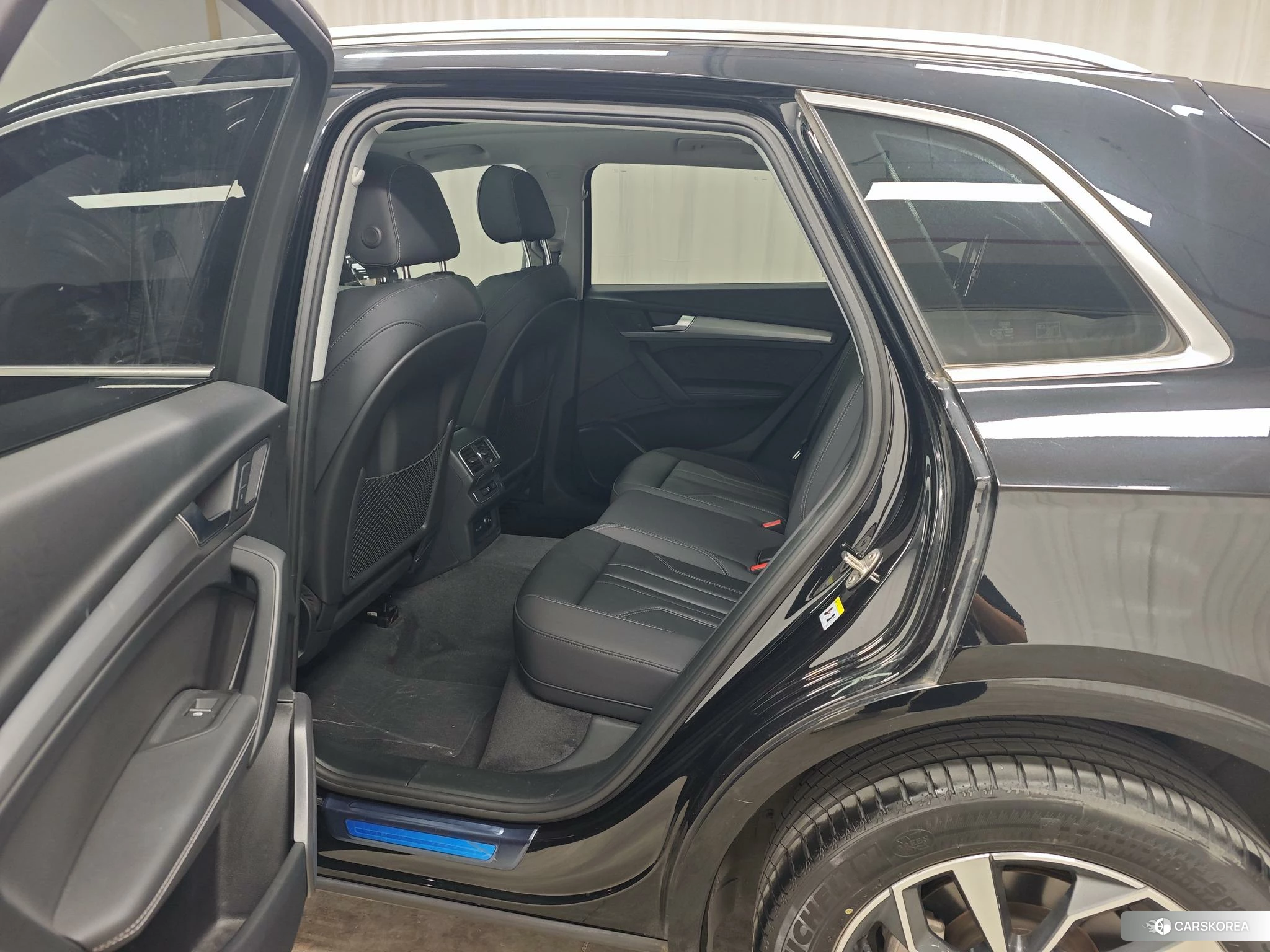 Audi Q5L id 4407460 из Китая 19
