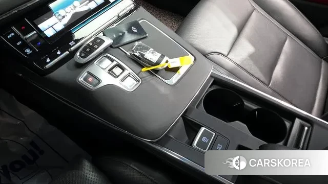 Hyundai The New Grandeur IG Hybrid id 3023029 из Кореи 19