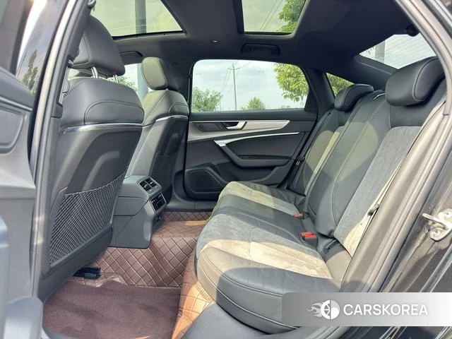 Audi A6L id 4278637 из Китая 9
