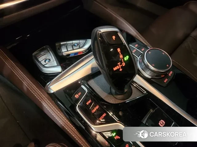 BMW 5 Series (G30) id 3300259 из Кореи 19