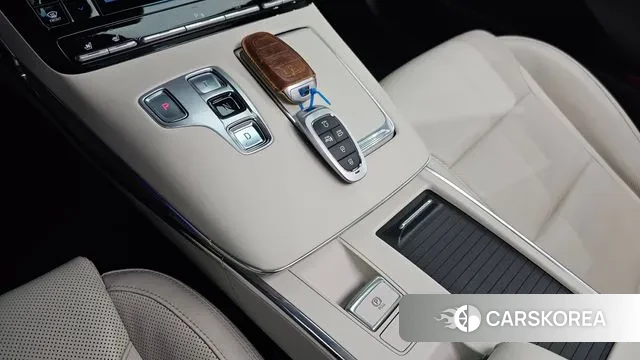 Hyundai The New Grandeur IG Hybrid id 3355491 из Кореи 19