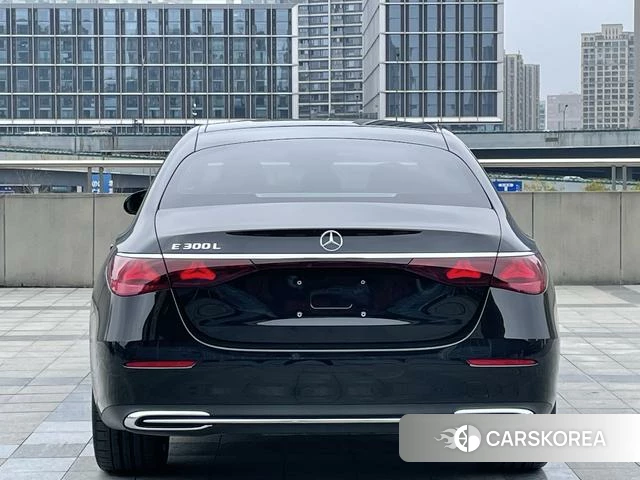 Mercedes-Benz E-class id 4260145 из Китая 15