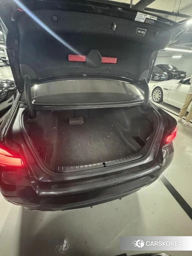 BMW 5 Series (G30) id 4847948 из Кореи 9