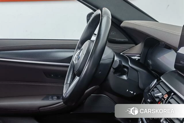 BMW 5 series PHEV id 4256912 из Китая 23