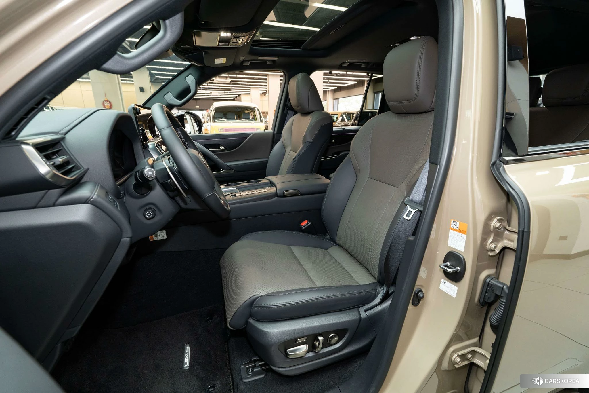 Lexus LX id 4512472 из Китая 20