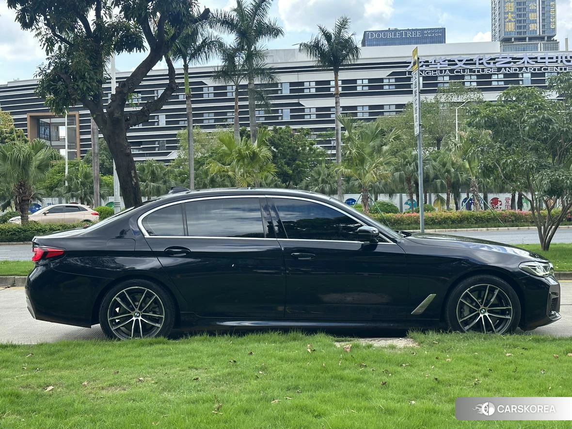 BMW 5 series PHEV id 4441057 из Китая 12