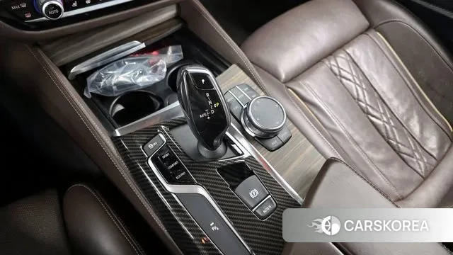 BMW 5 Series (G30) id 3429235 из Кореи 19