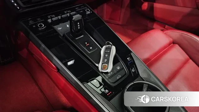 Porsche 911(992) id 3488342 из Кореи 19