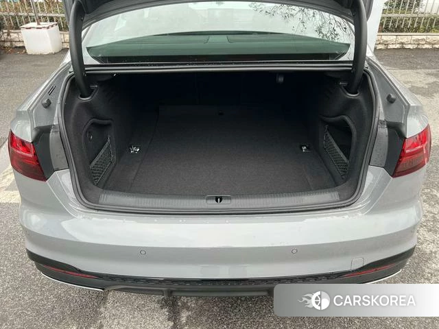 Audi A4L id 4229203 из Китая 9