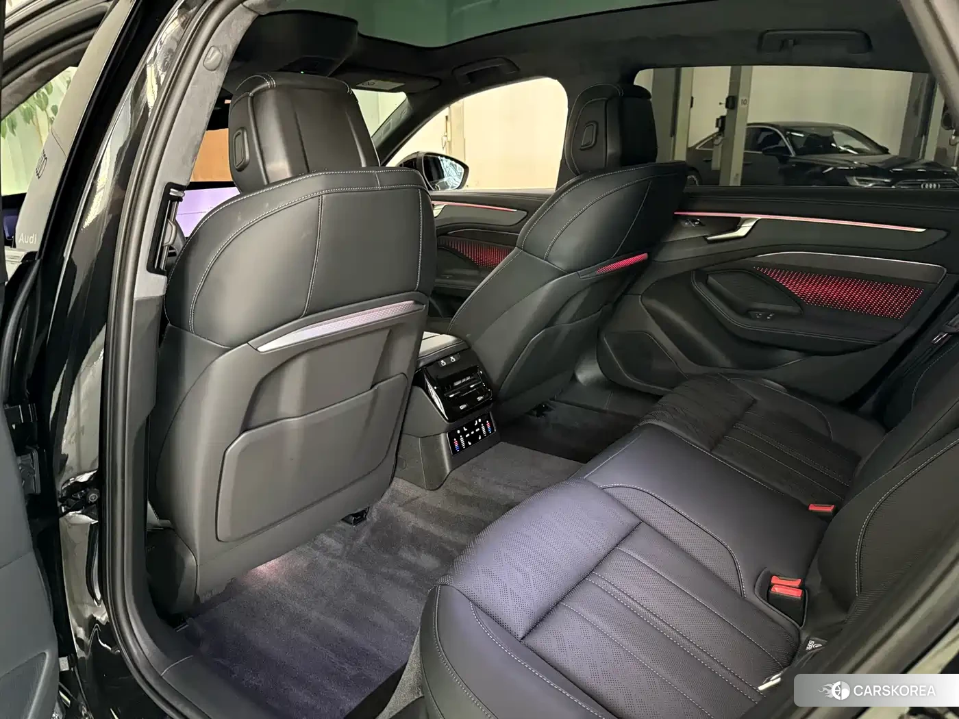 Audi A6L id 4547435 из Китая 15