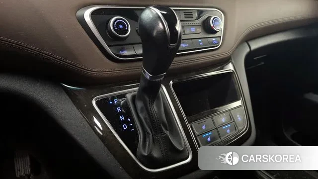 Hyundai The New Grand Starex id 3029377 из Кореи 19