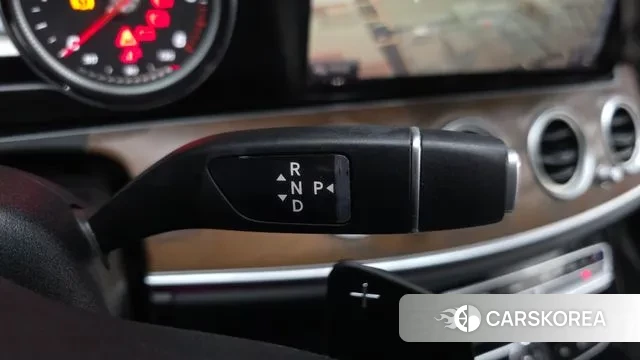 Mercedes-Benz E-Class W213 id 3692376 из Кореи 19