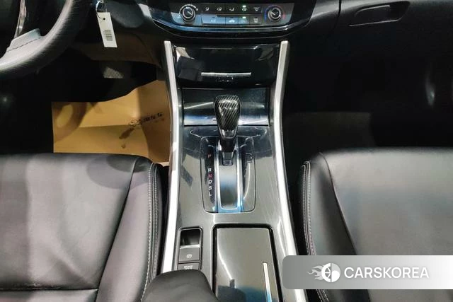 Honda Accord id 3876352 из Китая 16
