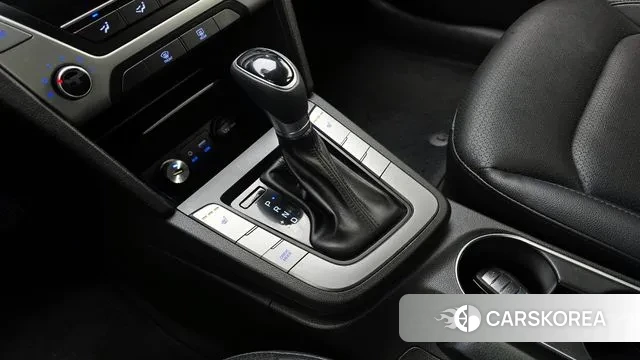 Hyundai Avante AD id 3766651 из Кореи 19