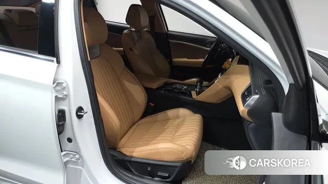 Genesis The New G70 id 3702236 из Кореи 19