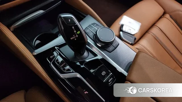 BMW 5 Series (G30) id 3528984 из Кореи 19