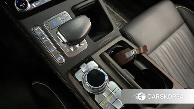 Genesis G90 id 3754240 из Кореи 19