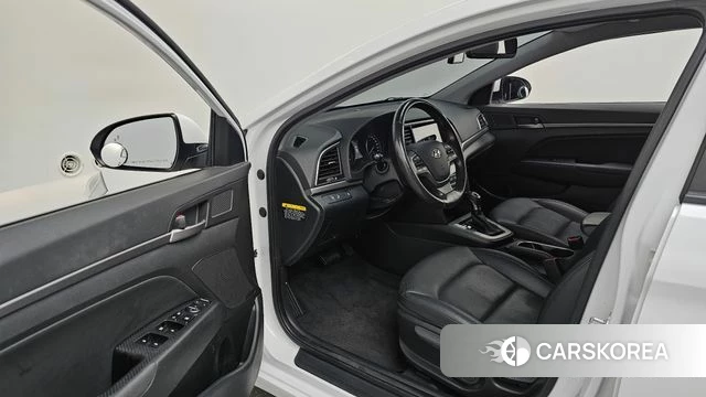 Hyundai Avante AD id 4477639 из Кореи 31