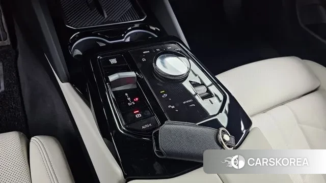 BMW 5 Series (G60) id 3763637 из Кореи 19