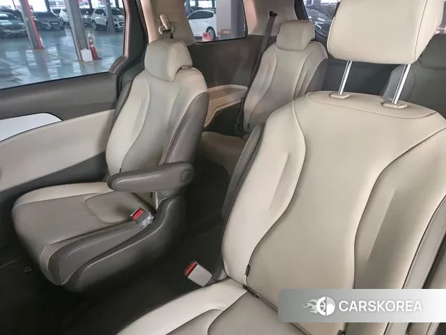 Kia Carnival 4th generation id 3038480 из Кореи 18