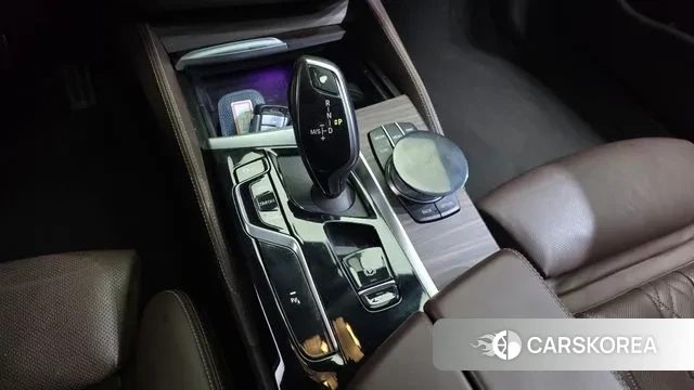 BMW 5 Series (G30) id 3509151 из Кореи 19