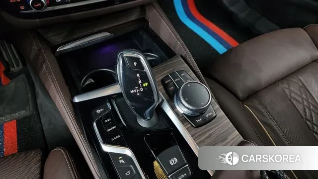 BMW 5 Series (G30) id 3672921 из Кореи 19