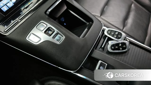 Hyundai The New Grandeur IG Hybrid id 4293540 из Кореи 36