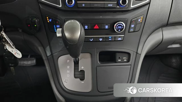 Hyundai The New Grand Starex id 3886096 из Кореи 19