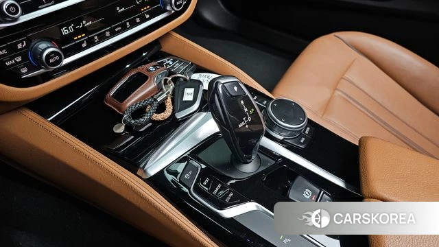 BMW 5 Series (G30) id 4251274 из Кореи 31