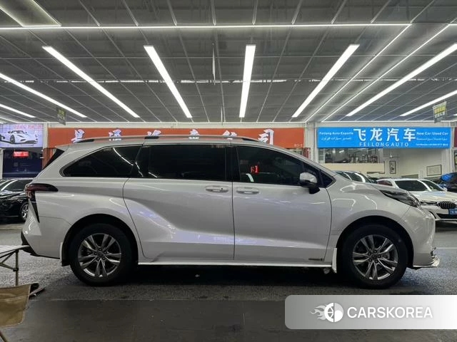 Toyota Saina id 4301588 из Китая 9