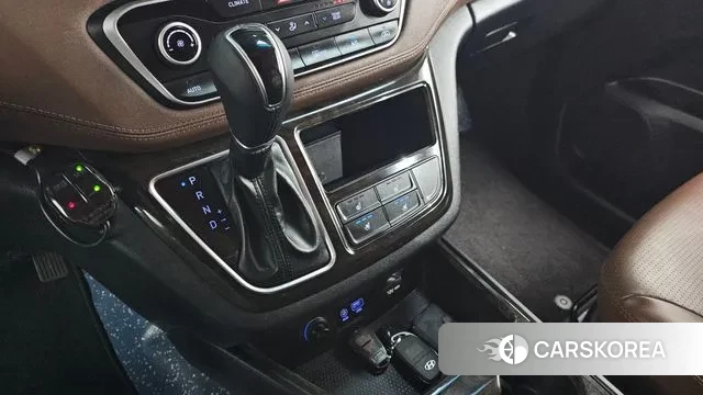 Hyundai The New Grand Starex id 3563012 из Кореи 19