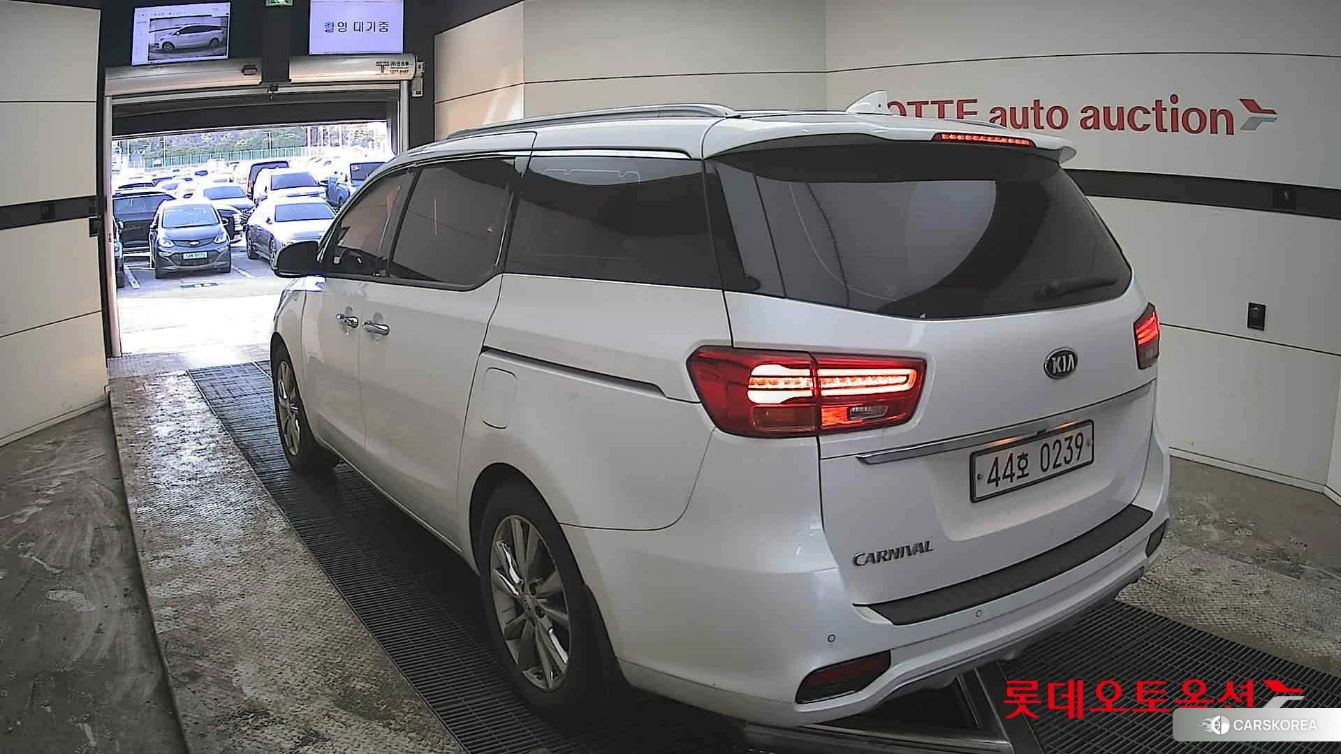 Kia Carnival id 3888409 из Кореи 36