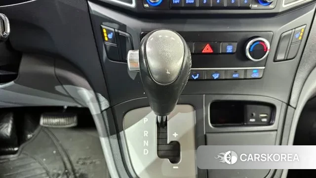 Hyundai The New Grand Starex id 3563275 из Кореи 19