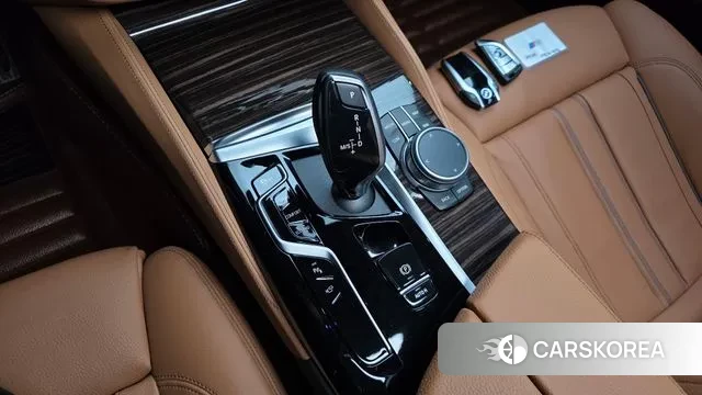 BMW 5 Series (G30) id 3722438 из Кореи 19