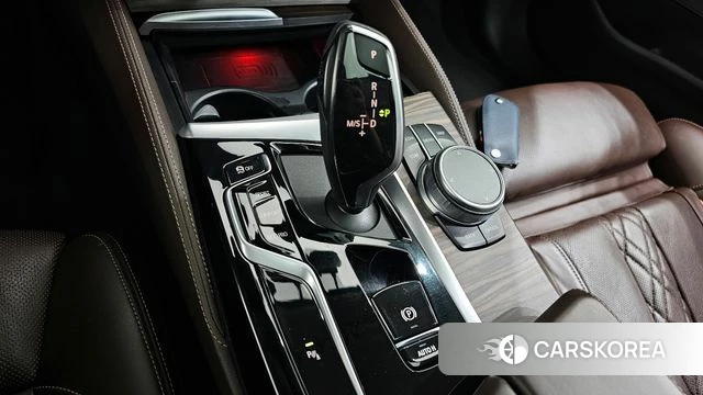 BMW 5 Series (G30) id 3941934 из Кореи 19