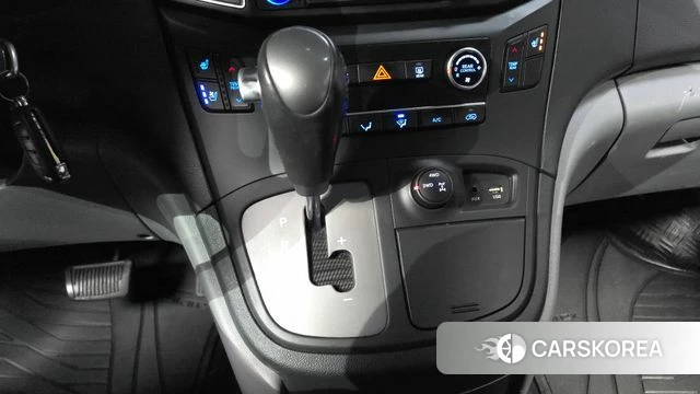 Hyundai The New Grand Starex id 4019538 из Кореи 19