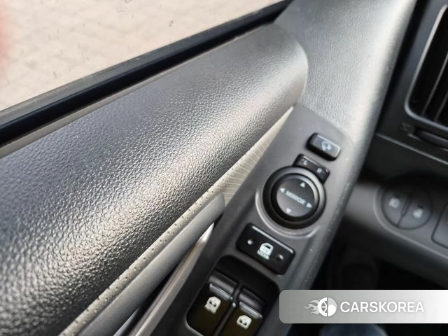 Hyundai The New Grand Starex id 4698741 из Кореи 17