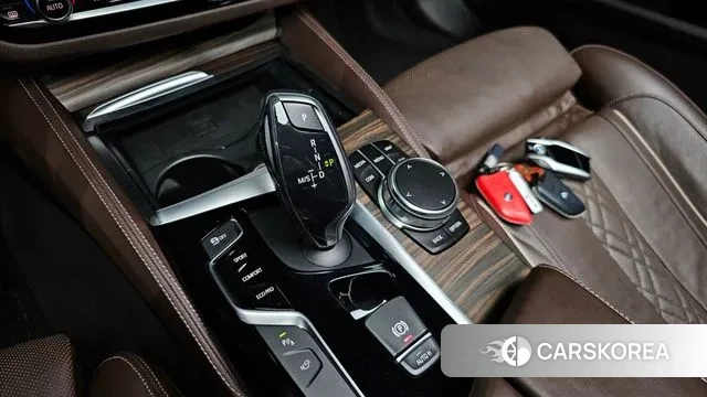 BMW 5 Series (G30) id 3313641 из Кореи 19