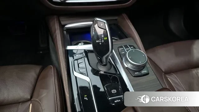 BMW 5 Series (G30) id 3417307 из Кореи 19