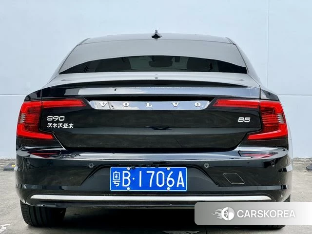 Volvo S90 id 4212987 из Китая 17