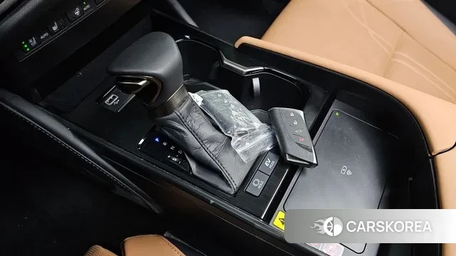 Lexus ES300h 7th generation id 3082301 из Кореи 19