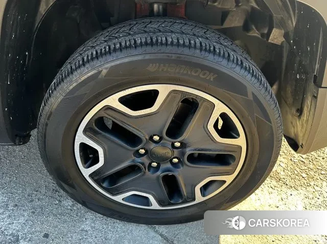 Jeep Renegade id 3568447 из Кореи 18