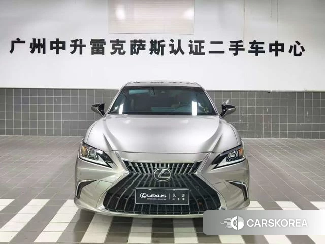 Lexus ES id 4220910 из Китая 21