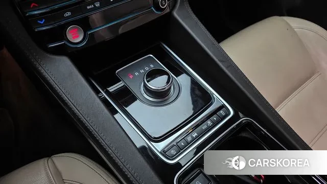 Jaguar F-PACE id 3772160 из Кореи 19