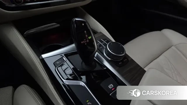 BMW 5 Series (G30) id 2985912 из Кореи 19