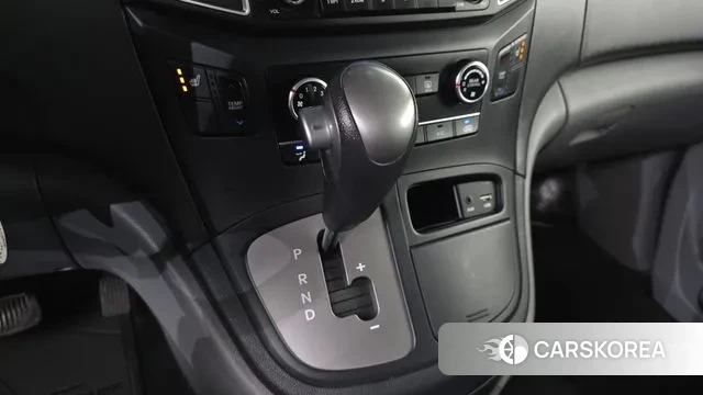 Hyundai The New Grand Starex id 3357102 из Кореи 19